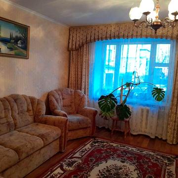 Здається квартира на Пяти кутів