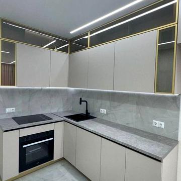 Срочно продам двухкомнатную квартиру на Таирова в  новом доме