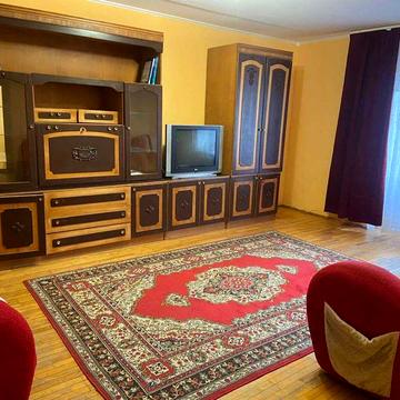 Простора 3-кімнатна квартира з ремонтом Центр Ірпеня. Мін. оформення