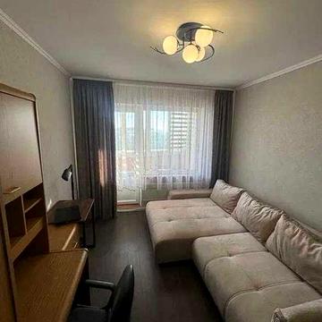 Продам укомплектовану 3К квартиру з автономним газовим опаленням.