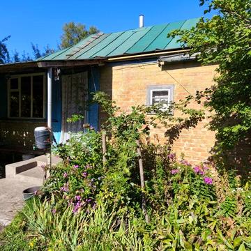 Продам будинок з земельною ділянкою