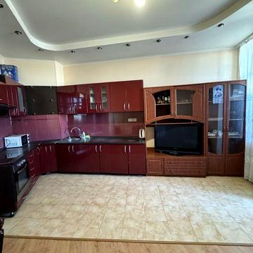 2 спальні та кухня-вітальня в жк «Цветок» на Інглезі