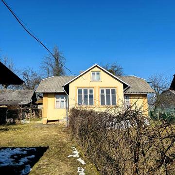 Продається будинок з земельною ділянкою, у м.Новий Розділ.