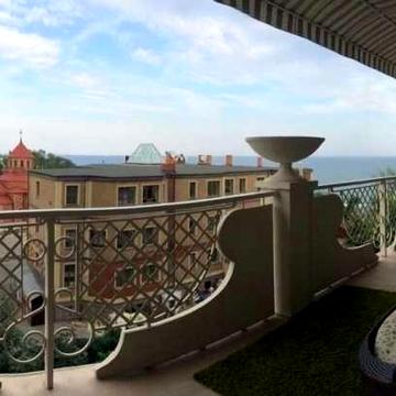 большая 2х ком квартира с террасой, Аркадиевский Дворец