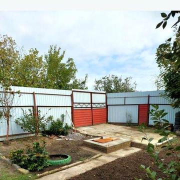 Продам затишний будинок.