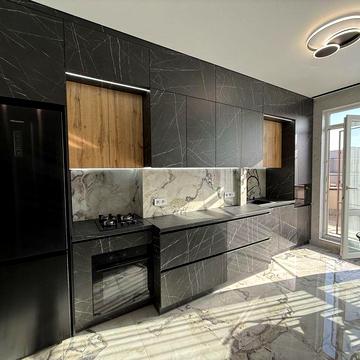 1- комнатная с ремонтом Первая линия моря просторная Террасса