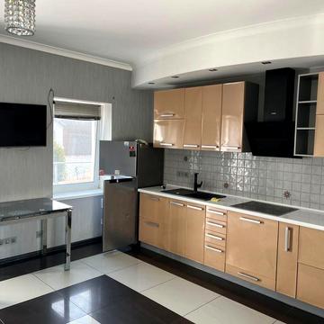 Оренда квартира в Голосіївському районі довгостроково три кімнати