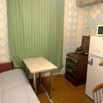 Оренда 1к квартири 3 поверх  Г.Крут  82