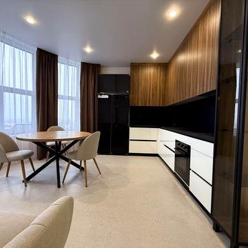 Світла 1-кімнатна квартира з ремонтом і панорамним виглядом на місто