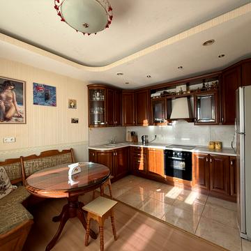 Автозаводська вул., 99/4