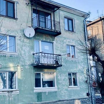 Продається 3-кімнатна квартира в центрі м. Борщів