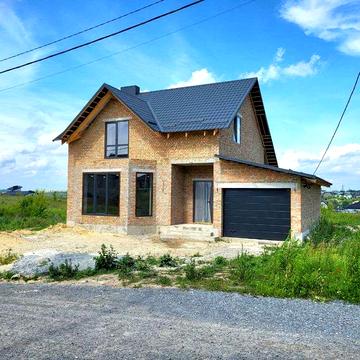 Двоповерховий будинок 160 кв. м. з гаражем