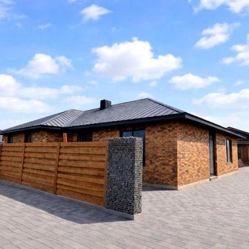 Стильний дуплекс біля лісу — комфорт, простір і тиша поруч з містом