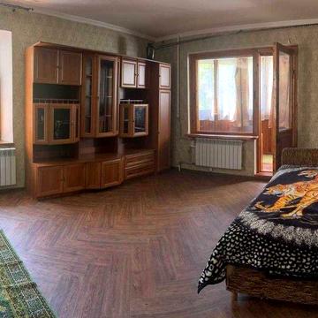 Продам 1 комнатная квартира сотовая с газом на Таирова/ул. Королева