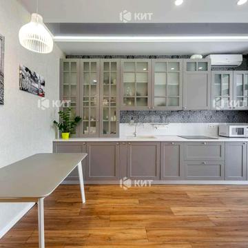 Студентська вул., 22