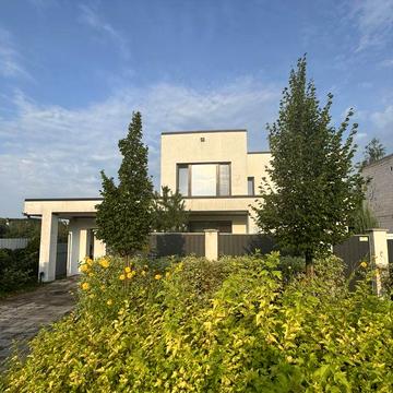 Повністю укомплектований будинок в с. Горбовичі (КМ Barberry Park)