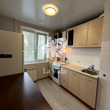 Кубанської України вул. (Маршала Жукова), 49