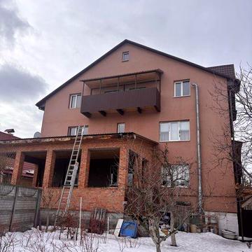 Продам 2хкквартиру в котеджному новому будинку з ремонтом!