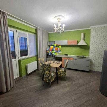 Здається простора євродвушка в ЖК 4 сезони, готова до заселення!