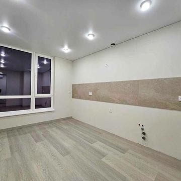 Однокімнатна квартира з ремонтом без меблів