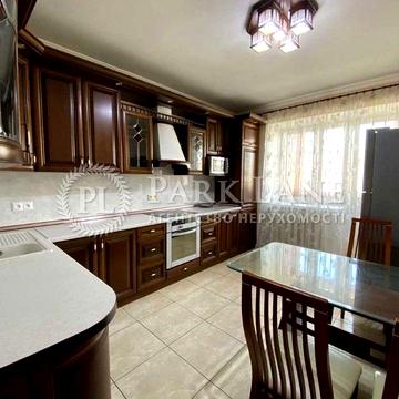 Продаж 2к з ремонтом Срібнокільська 24