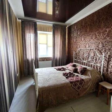 Продам 4 комнатную квартиру Чугуев