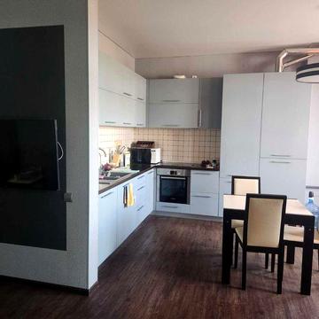 Здається 2 кімнатна квартира, вул. Євгенія Єніна (Бакуліна), Центр