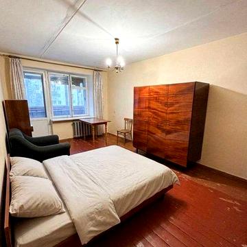 продам 1 комн квартиру Бочарова (Бувалкина) 20 500   у.е