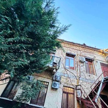 Продам 1 ком квартиру ул. Троицкая/ Александровский 16 000$