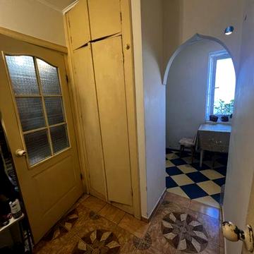 1 кімн цегла поруч  готель « Закарпаття»