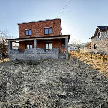 продаж будинку с. Лоєва  8 сот землі