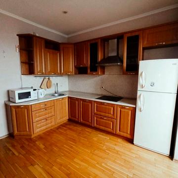 Військовим! 3 кімн кв вул. Українська, Малий ринок