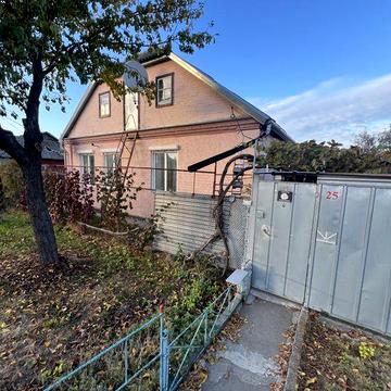 Будинок в Полтаві з гаражем, приватизована  ділянка 10 соток, продаж в