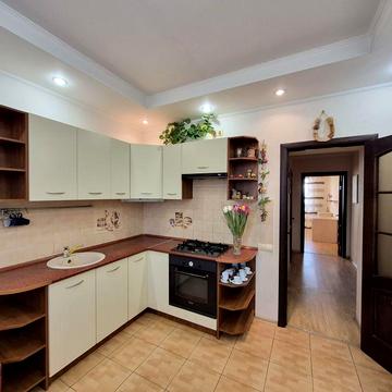 Здаю 2к квартиру з газом у центрі міста, Б. Хмельницького