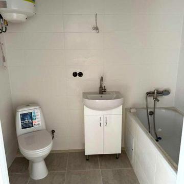 2 комн.кв., Паустовского- Таврия,63,5кв.м ремонт и сантехника ЖК " Яспис "