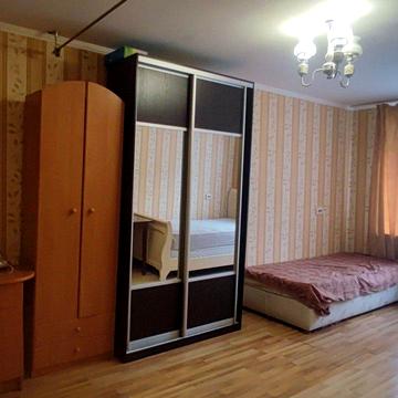 Карпатська вул., 14