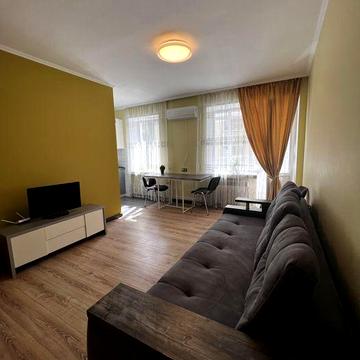 Сдам 3 комнатную квартиру м.Научная, пр. Науки, 19