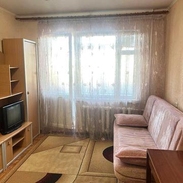 Квартира 1 кімнатна від власника на довготривалий термін з 1.04