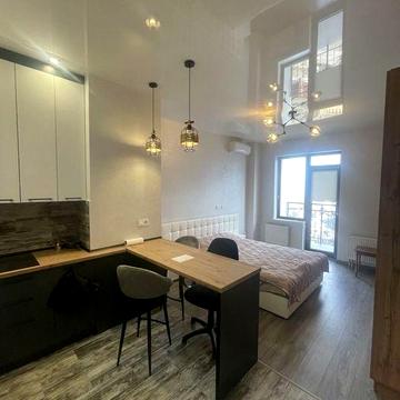 Уютная студия ЖК Милос, 7-я Фонтана. Свет всегда