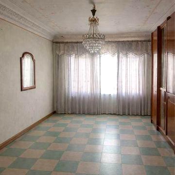 Продам 3-х комнатную квартиру  ул. Варненская/Героев Крут