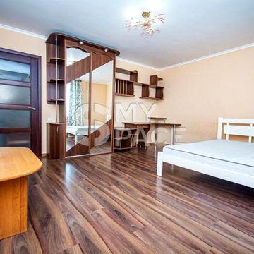 Дарницький Бульвар 8 простора 3-к квартира 107 м2 103000$