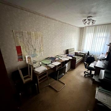 Трьохкімнатна квартира біля кінотеатру Юність