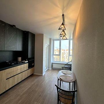 Здається 1 кімнатна в ЖК Фаворит з ремонтом.