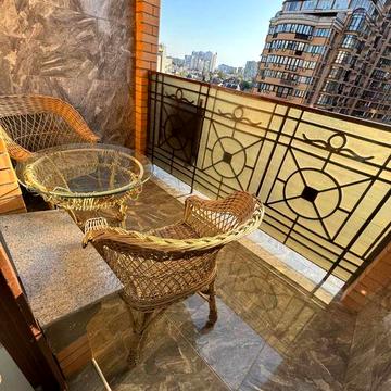 2 комн квартира в Аркадии, современный ремонт