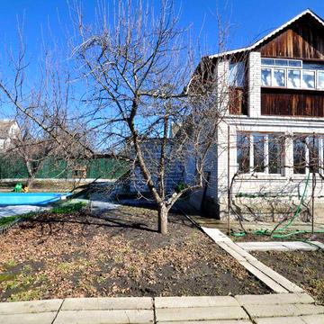 Чудова дача з басейном в СТ Домобудівельник-1