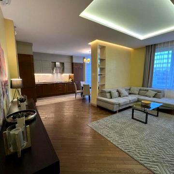 Оредна 3-кімнатної квартири по вул. Любомира Романківа (Червона).