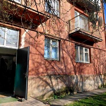 Продаж 2 кімн.кв. вул. Лисенка Мик.6 ДОСИ  1 поверх 43м.кв.без ремонта