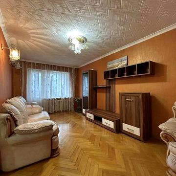 Продам трикімнатну в Шевченківському районі