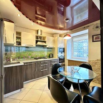 Сдам шикарную 4-х к. квартиру  95 м2 /4 эт. на Победе-5