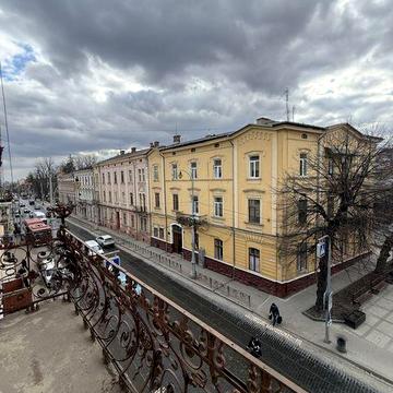 Продається 2-х кімн. старий фонд. Центр